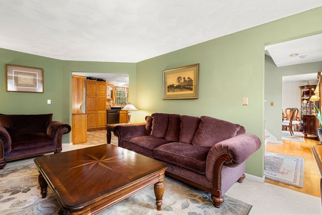 18 W Parish Ridge Rd, Haverhill, MA 01832