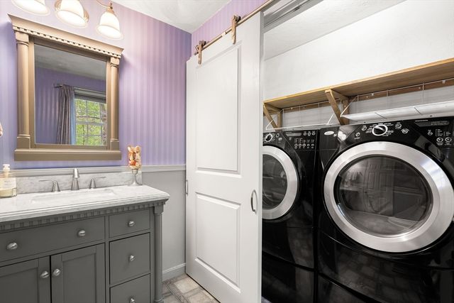 18 W Parish Ridge Rd, Haverhill, MA 01832