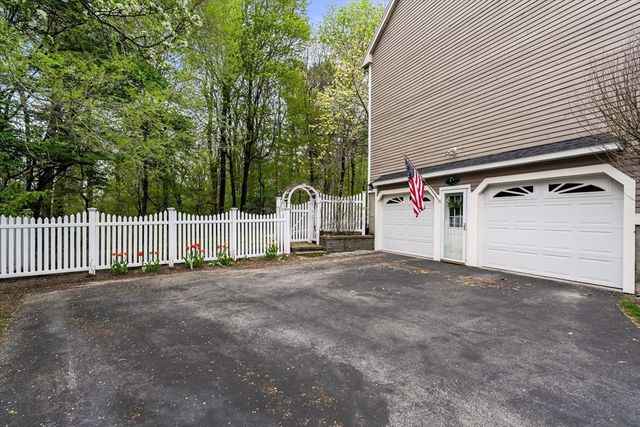 18 W Parish Ridge Rd, Haverhill, MA 01832