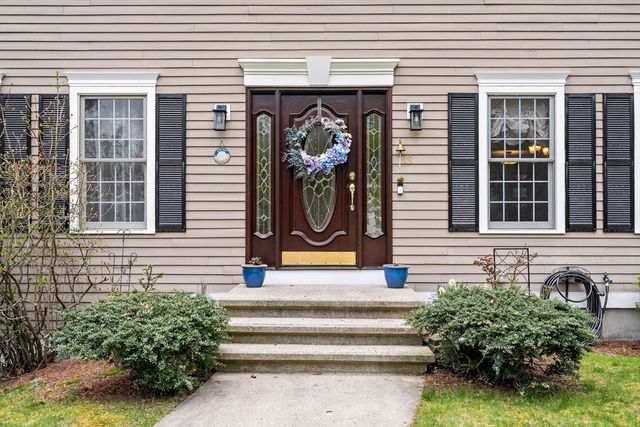 18 W Parish Ridge Rd, Haverhill, MA 01832