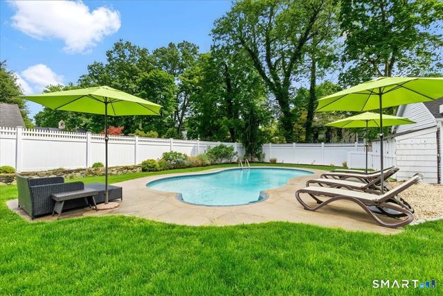 42 Old Stamford Road, New Canaan, CT 06840
