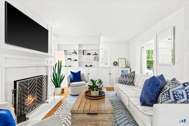 42 Old Stamford Road, New Canaan, CT 06840