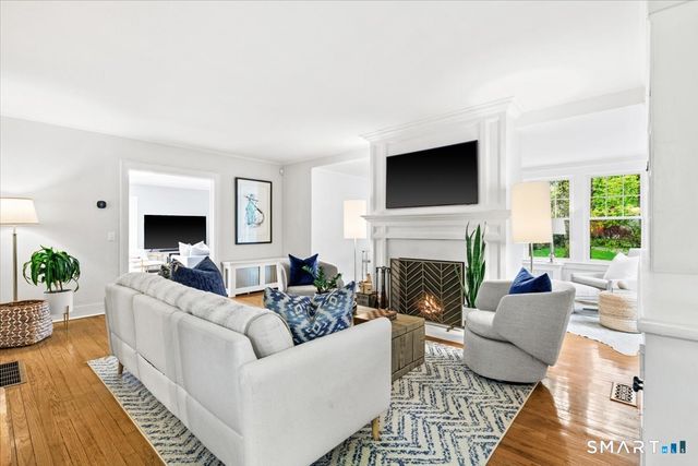 42 Old Stamford Road, New Canaan, CT 06840