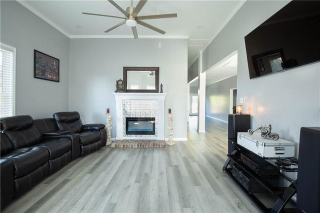 136 Harbert Park Circle, Westminster, SC 29693