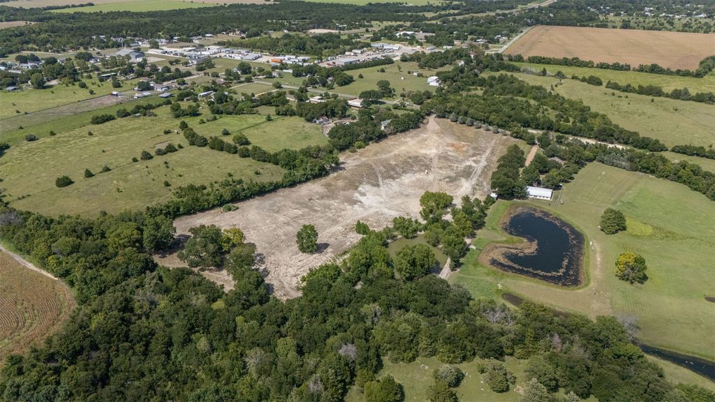 1065 Bluff Springs Road, Ferris, TX 75125