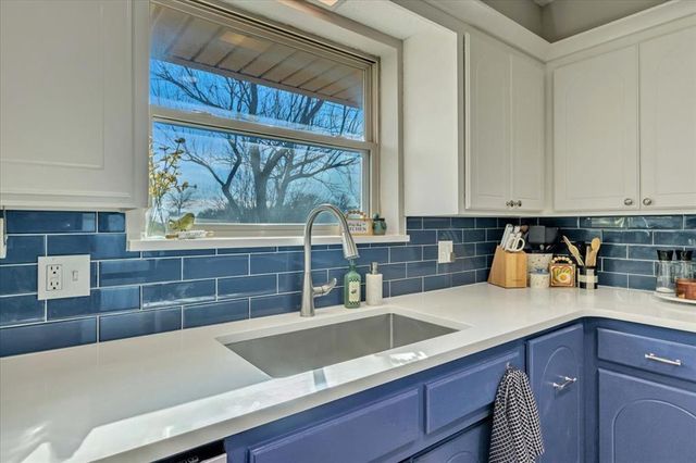 11216 Dover Court, Yukon, OK 73099