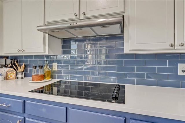 11216 Dover Court, Yukon, OK 73099