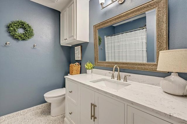 11216 Dover Court, Yukon, OK 73099