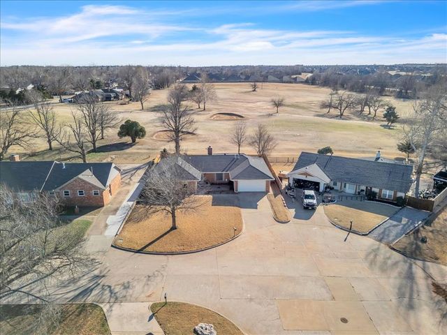 11216 Dover Court, Yukon, OK 73099