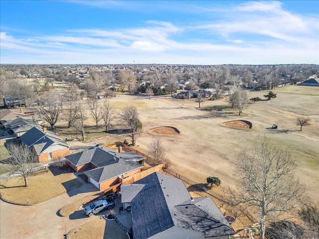 11216 Dover Court, Yukon, OK 73099