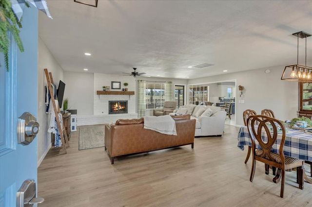 11216 Dover Court, Yukon, OK 73099