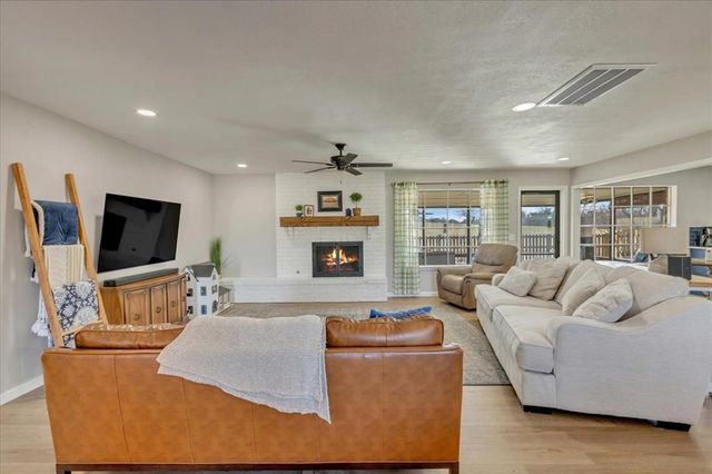 11216 Dover Court, Yukon, OK 73099