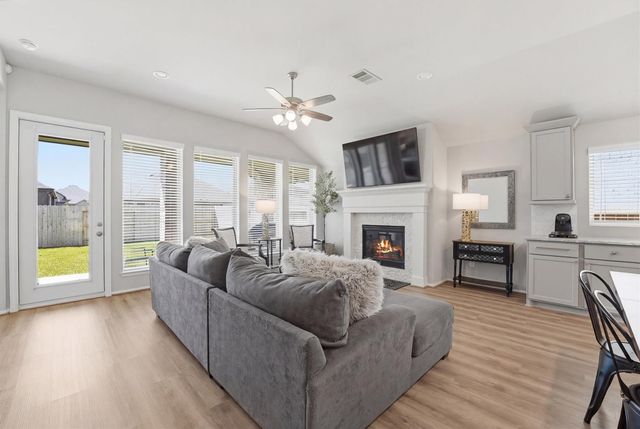 1127 Beals Creek Street, Conroe, TX 77304