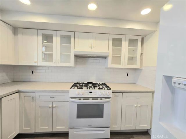 18445 Hatteras 603, Tarzana, CA 91356