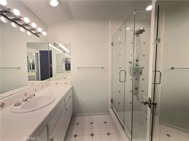 18445 Hatteras 603, Tarzana, CA 91356