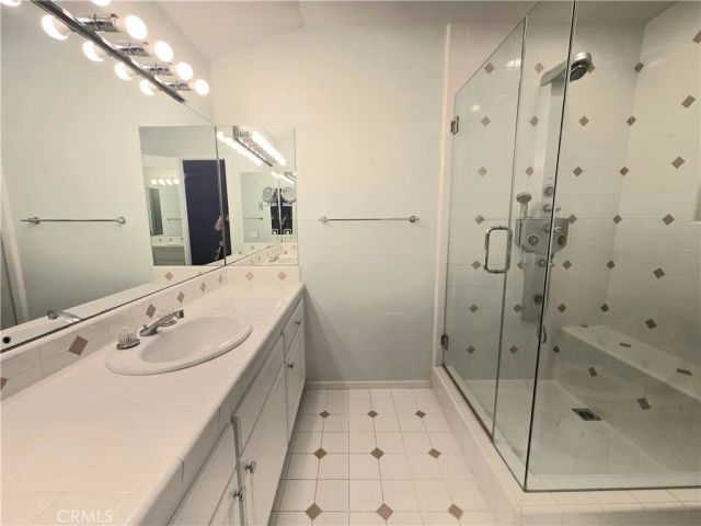18445 Hatteras 603, Tarzana, CA 91356