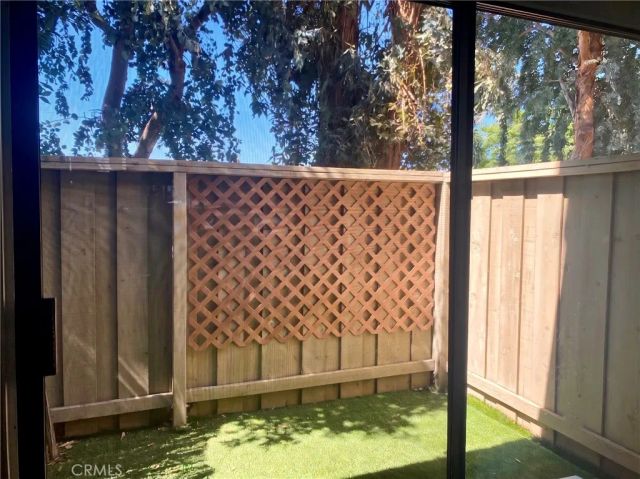 18445 Hatteras 603, Tarzana, CA 91356
