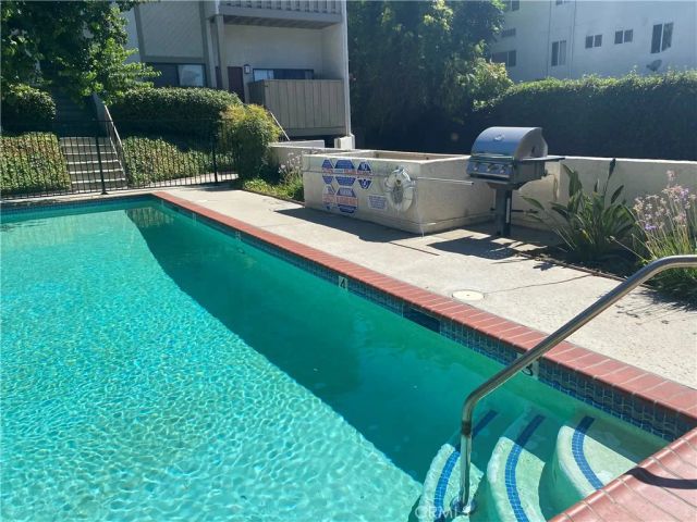 18445 Hatteras 603, Tarzana, CA 91356