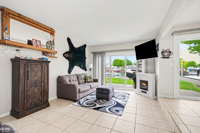7202 Harbor Drive, Algonac, MI 48001