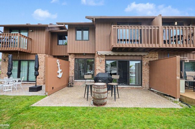 7202 Harbor Drive, Algonac, MI 48001