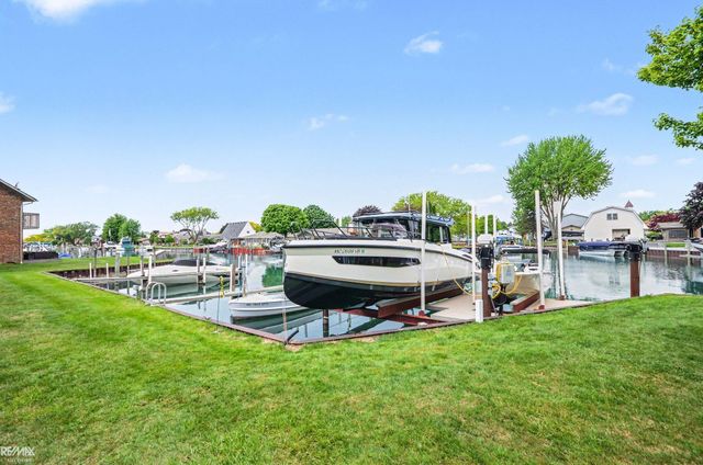 7202 Harbor Drive, Algonac, MI 48001