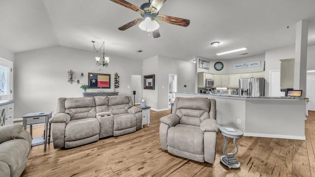 229 Willow Creek Drive, Weatherford, TX 76085