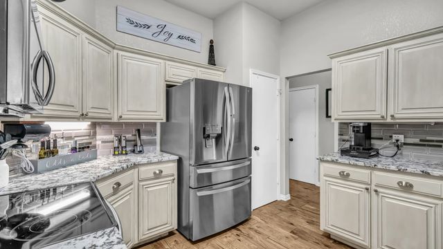 229 Willow Creek Drive, Weatherford, TX 76085