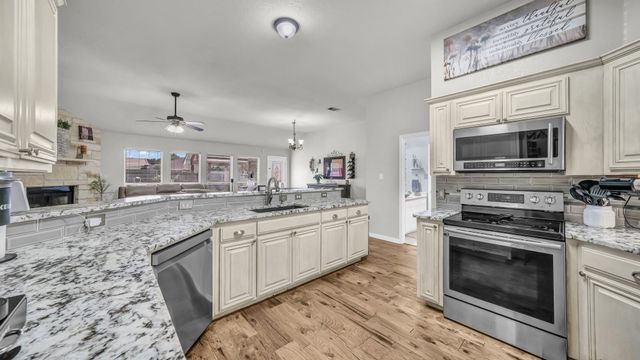 229 Willow Creek Drive, Weatherford, TX 76085