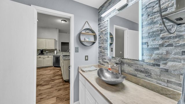229 Willow Creek Drive, Weatherford, TX 76085