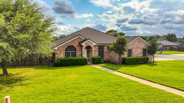 229 Willow Creek Drive, Weatherford, TX 76085