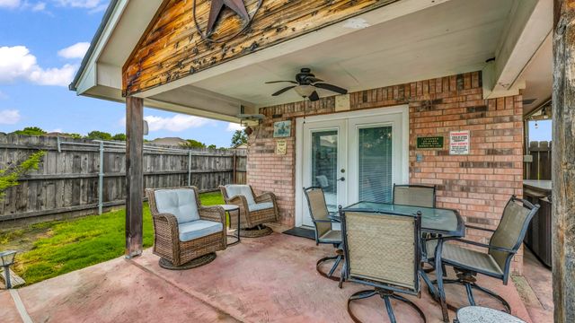 229 Willow Creek Drive, Weatherford, TX 76085