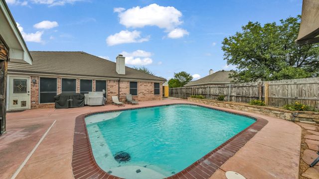 229 Willow Creek Drive, Weatherford, TX 76085