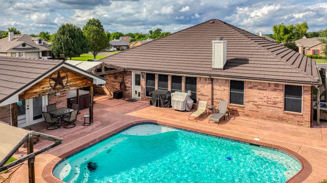 229 Willow Creek Drive, Weatherford, TX 76085