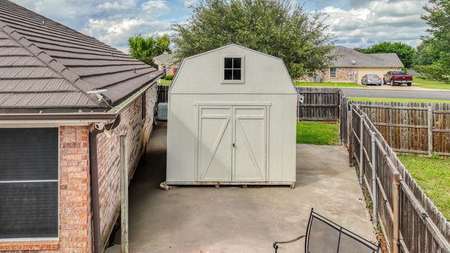 229 Willow Creek Drive, Weatherford, TX 76085