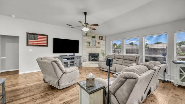 229 Willow Creek Drive, Weatherford, TX 76085