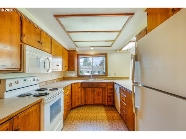 732 E 22ND Ave, Eugene, OR 97405