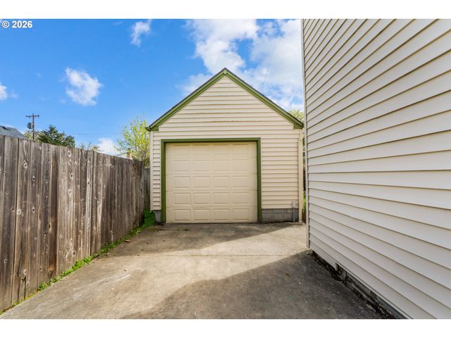 732 E 22ND Ave, Eugene, OR 97405
