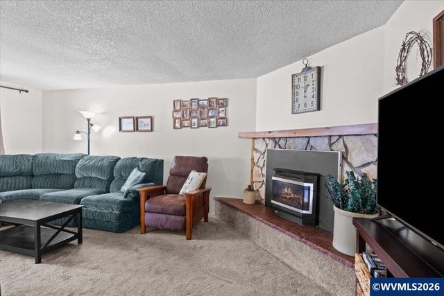 2456 Ermine St SE, Albany, OR 97322