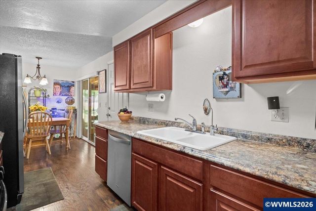 2456 Ermine St SE, Albany, OR 97322