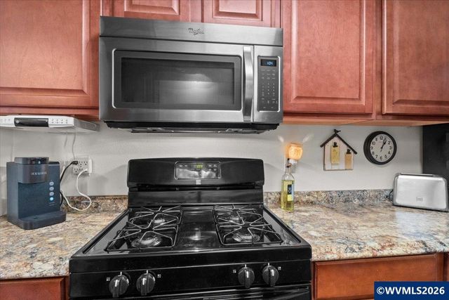2456 Ermine St SE, Albany, OR 97322
