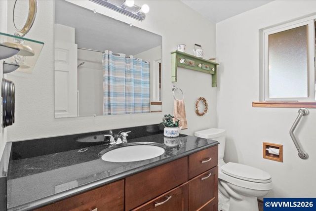 2456 Ermine St SE, Albany, OR 97322