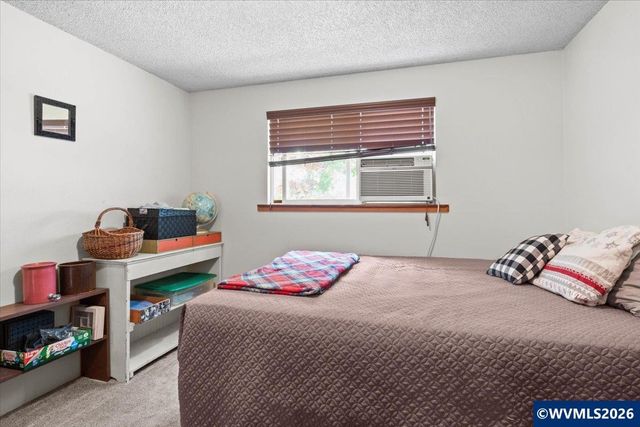 2456 Ermine St SE, Albany, OR 97322