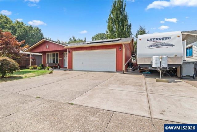 2456 Ermine St SE, Albany, OR 97322