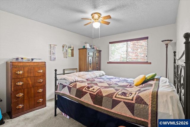 2456 Ermine St SE, Albany, OR 97322