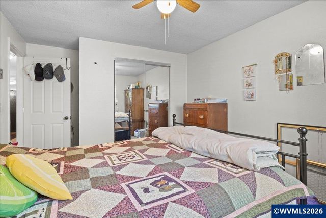 2456 Ermine St SE, Albany, OR 97322