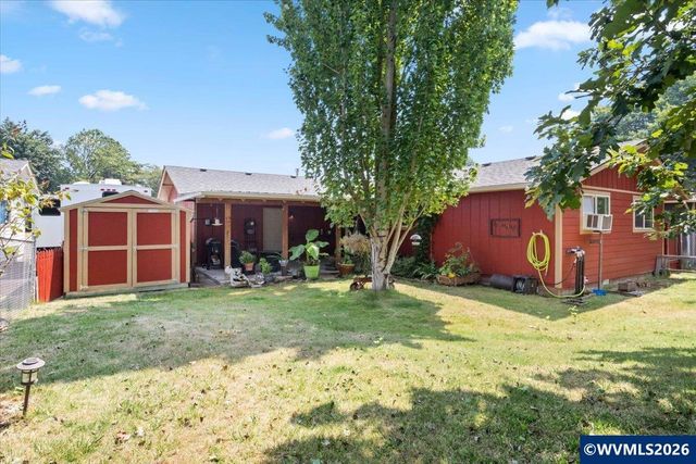 2456 Ermine St SE, Albany, OR 97322