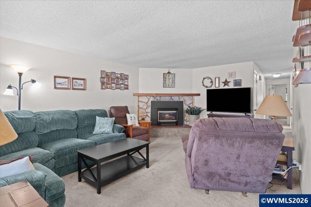 2456 Ermine St SE, Albany, OR 97322