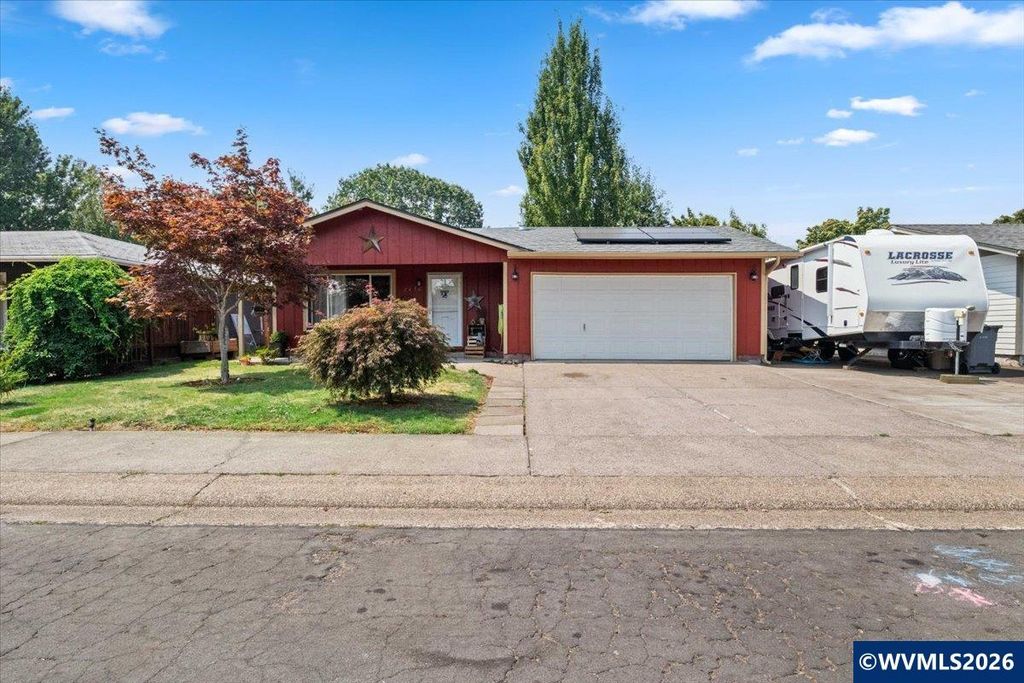 2456 Ermine St SE, Albany, OR 97322