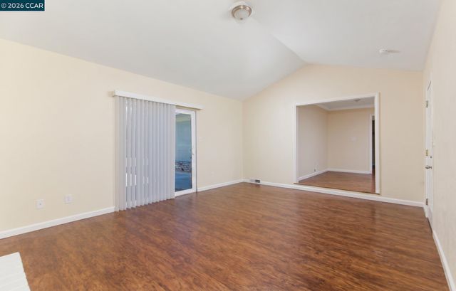 1371 Springhill Dr, Pittsburg, CA 94565