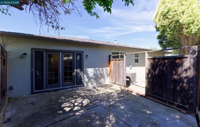 1371 Springhill Dr, Pittsburg, CA 94565